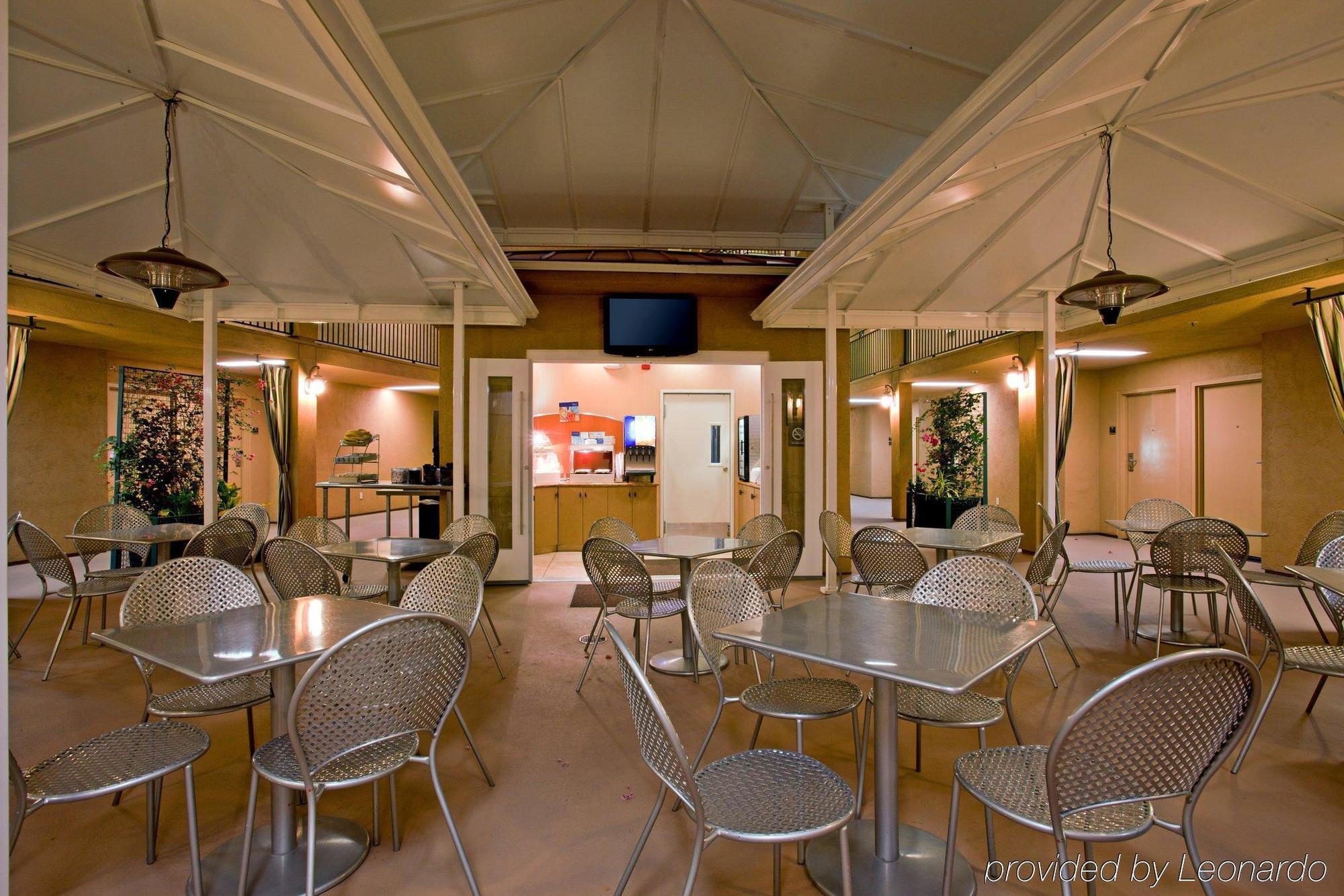 Holiday Inn Express West Los Angeles By Ihg Εστιατόριο φωτογραφία