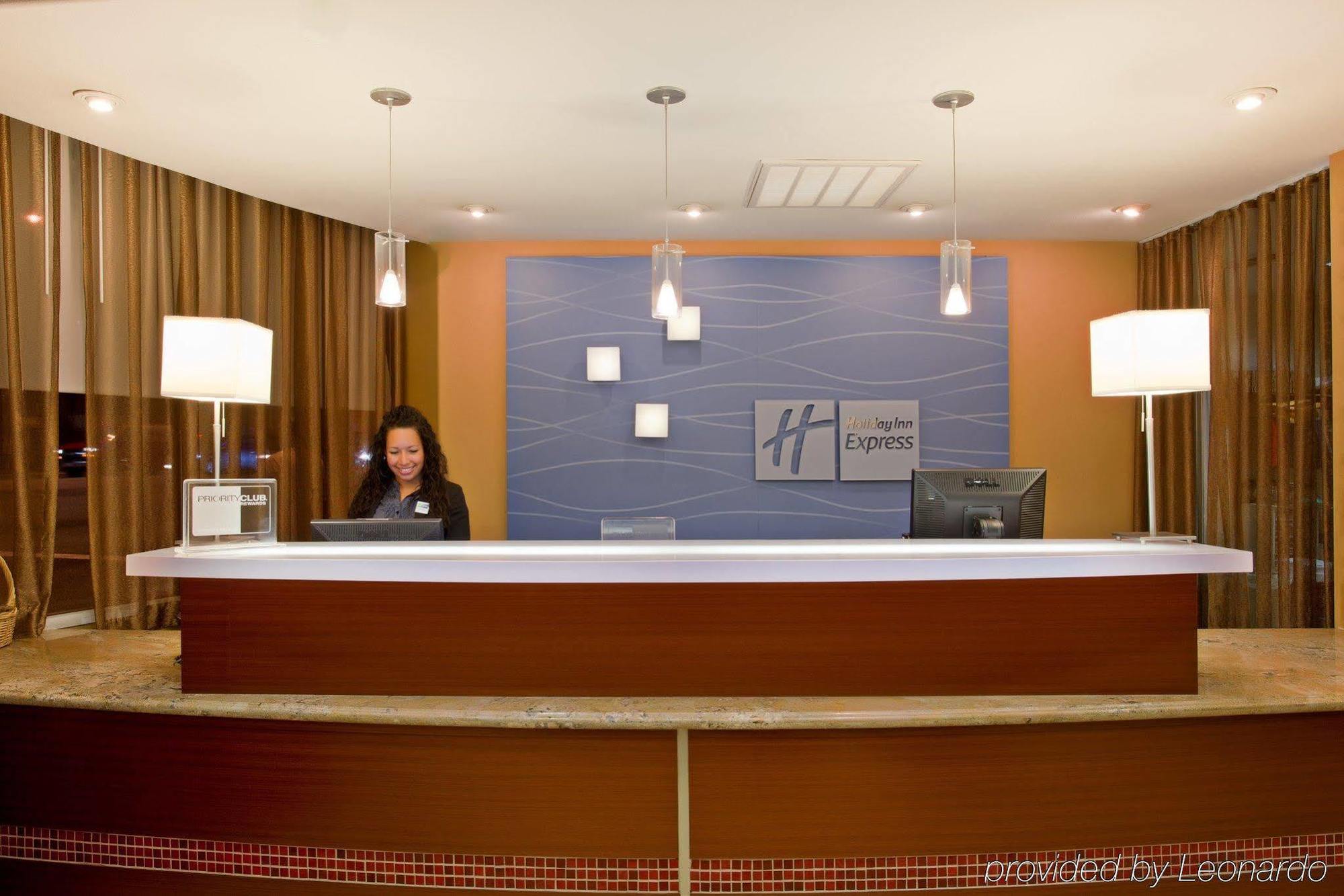 Holiday Inn Express West Los Angeles By Ihg Εξωτερικό φωτογραφία